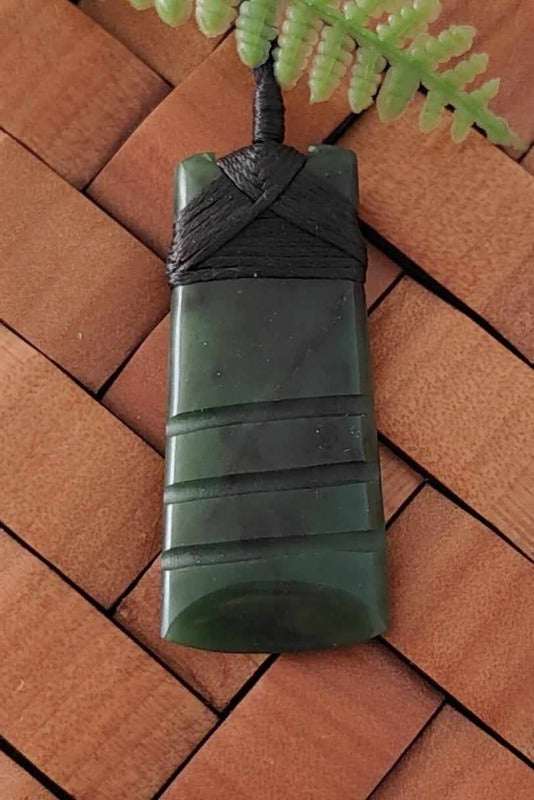 NZ Greenstone 3 Lines Toki/Adze 46mm #98
