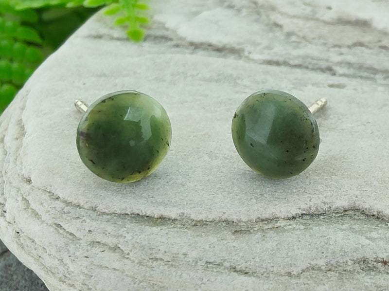 NZ Greenstone Small Circle Stud Earrings - 8mm