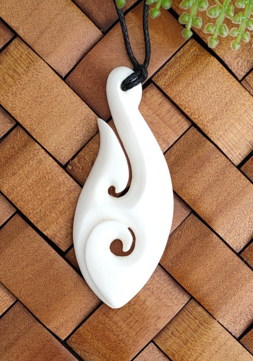 Hook With Koru Bone Carving Pendant #45