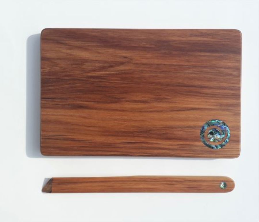 Rimu Cheese Board with Knife - Small