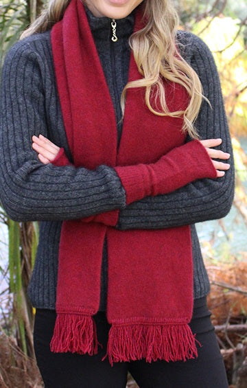 Lothlorian Possum & Merino Unisex Scarf, Raspberry Main image