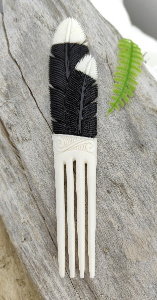 Heru Double Huia Feathers Bone Carving - Comb Hair Piece