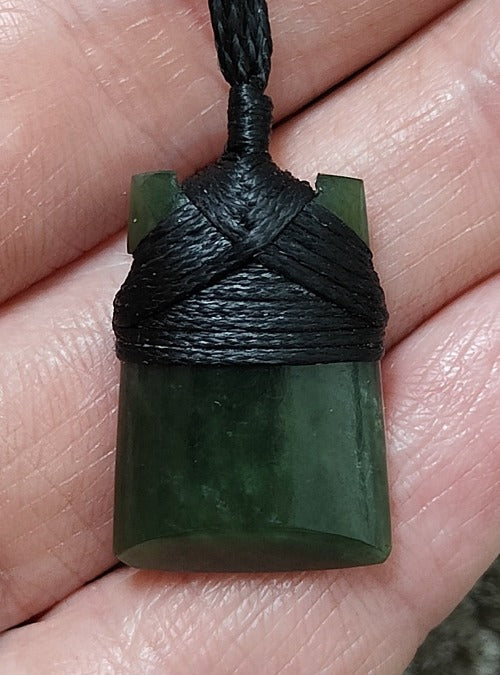 NZ Greenstone Tiny Toki 20mm #78 Main image