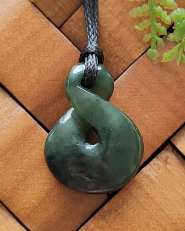 NZ Greenstone Small Twist 24mm #61 Main image
