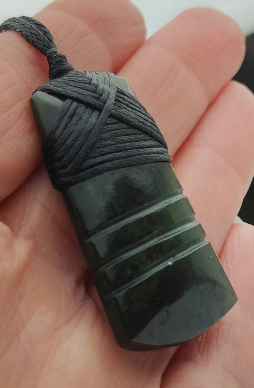 NZ Greenstone 3 Lines Toki/Adze 41mm #99 Secondary image