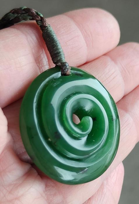 NZ Greenstone Closed Koru - 31mm - Deane Moreton #95 Secondary image