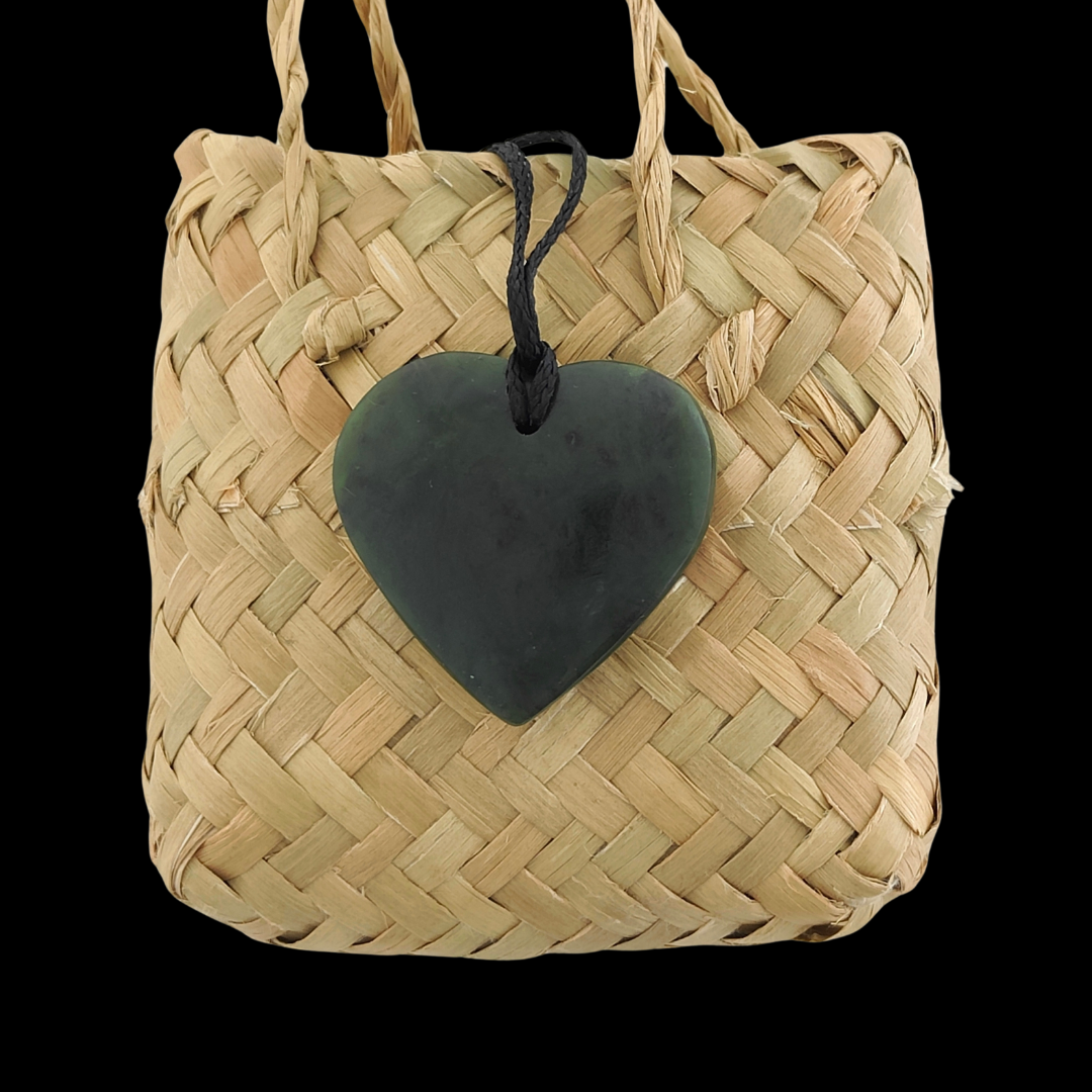 NZ Greenstone Small Heart - 33mm #71 Main image