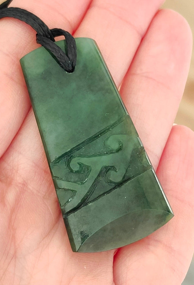 NZ Greenstone Toki With Pattern 63mm #37 Secondary image