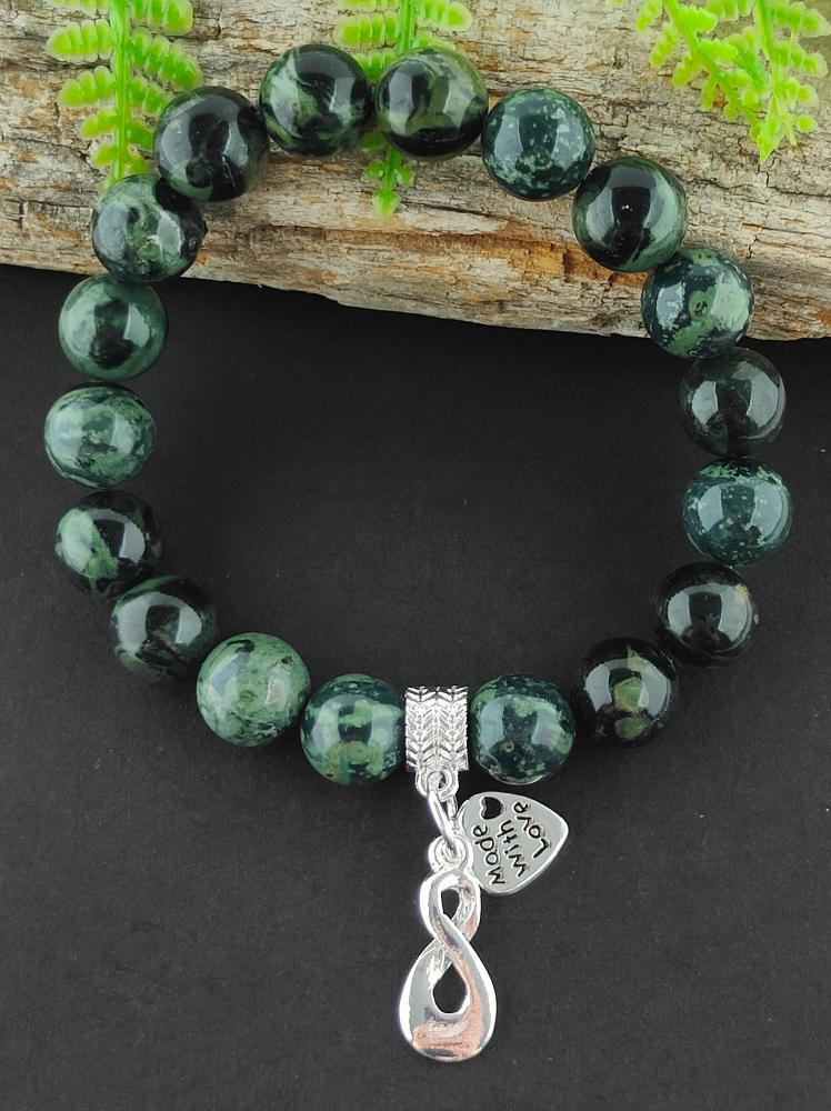 Nephrite Jade Bracelet With Twist Charm