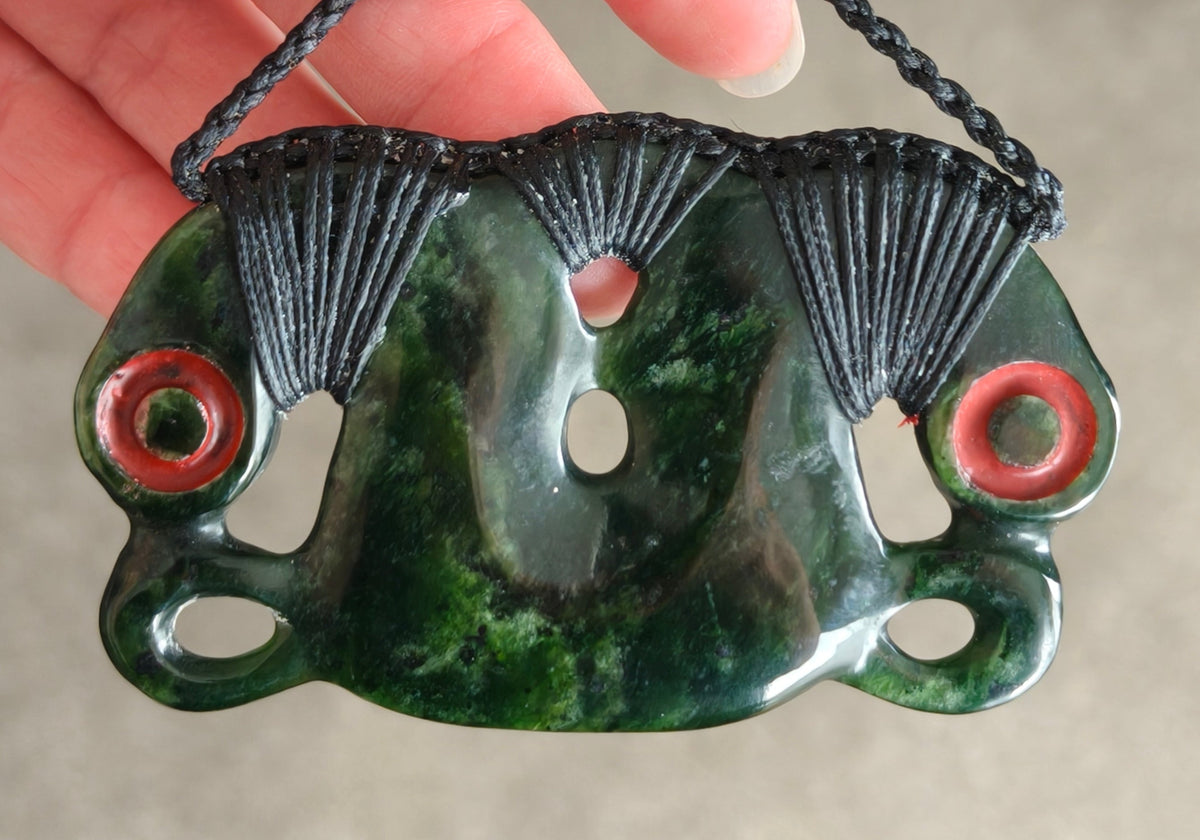 NZ Greenstone Pekapeka (bat) - 50mm - Alex Sands #AS400 Main image