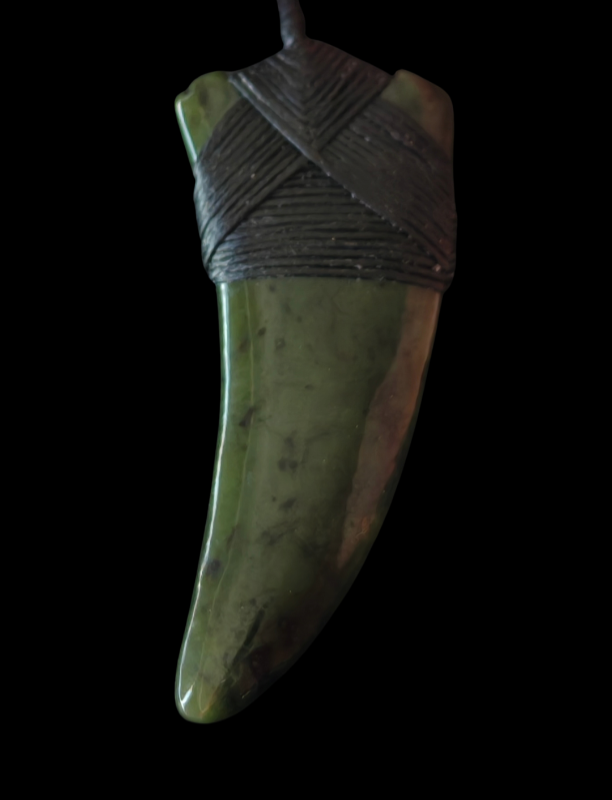 NZ Greenstone Shark Tooth Pendant 77mm #25