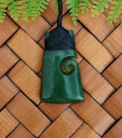 NZ Greenstone Pounamu Jewellery – Souvenir Factory Shop