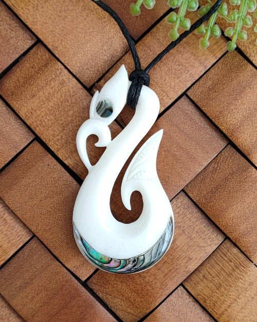 Small Manaia Bone Carving Pendant #16
